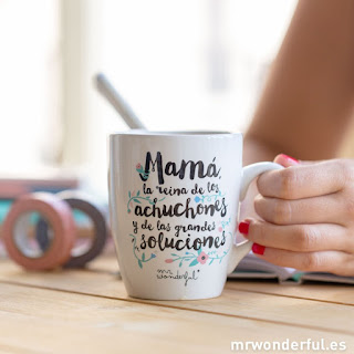 http://www.mrwonderfulshop.es/es/taza-mama-la-reina-de-los-achuchones-y-de-las-grandes-soluciones.html