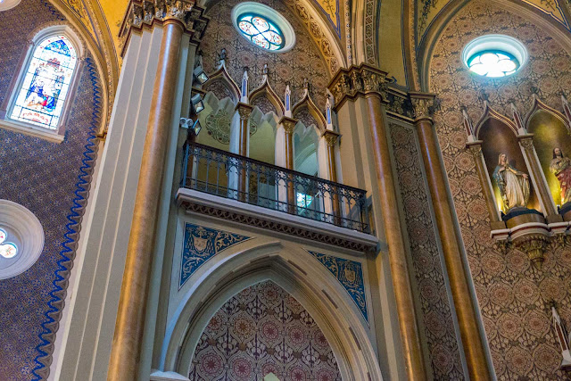 A Catedral de Curitiba - detalhes do interior - balcão