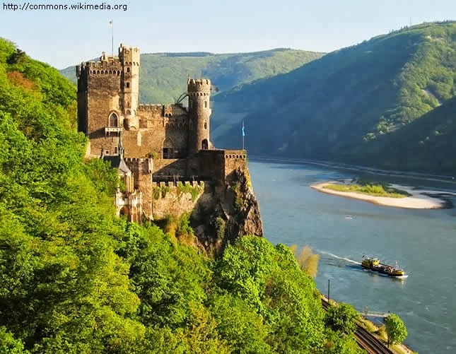 CASTELO RHEINSTEIN (BURG RHEINSTEIN) - RENÂNIA-PALATINADO, ALEMANHA