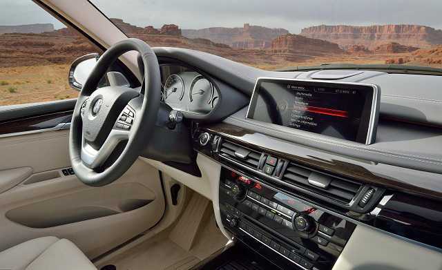 2016 BMW X5 interior