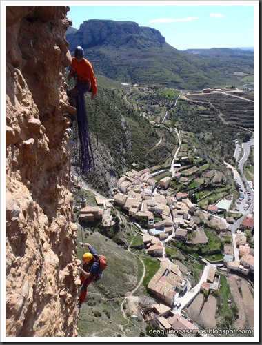 Via Carnavalada 300m 7b (6a A0 Oblig) (Mallo Pison, Riglos) (Victor) 0053 Via Carnavalada 300m 7b (6a A0 Oblig) (Mallo Pison, Riglos) (Victor) 0053