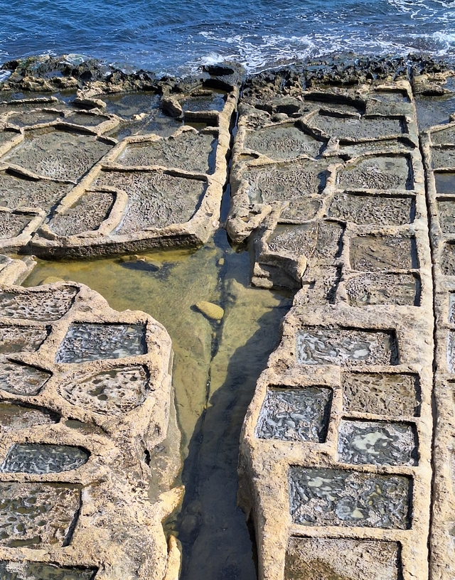 Malta: zoutwinning op Romeinse wijze