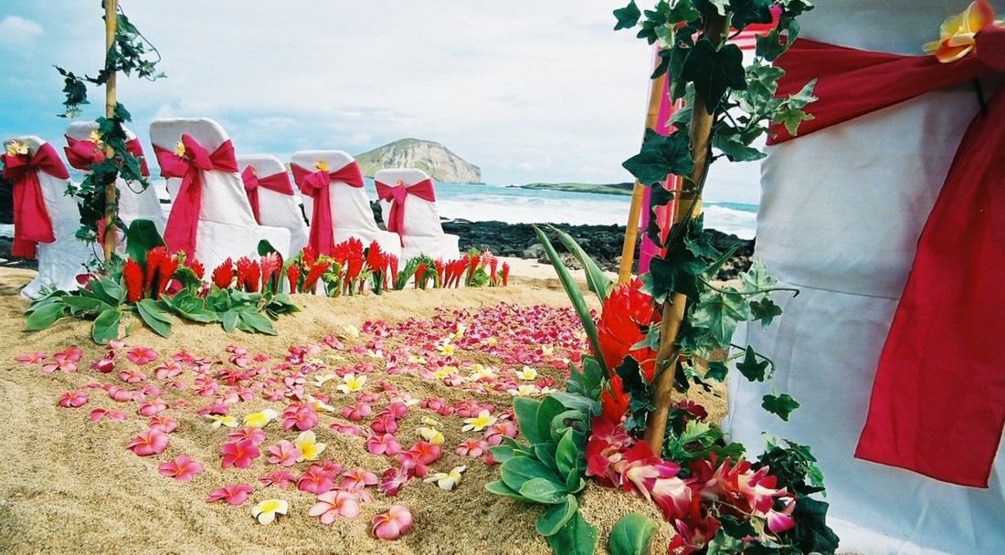 hawaiian wedding decorations beach sand decorations
