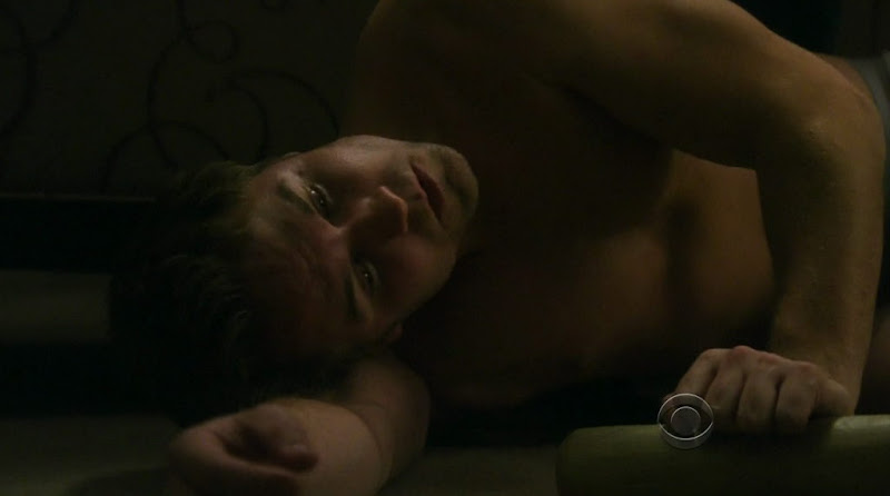 Scott Porter Shirtless on The Good Wife s2e14