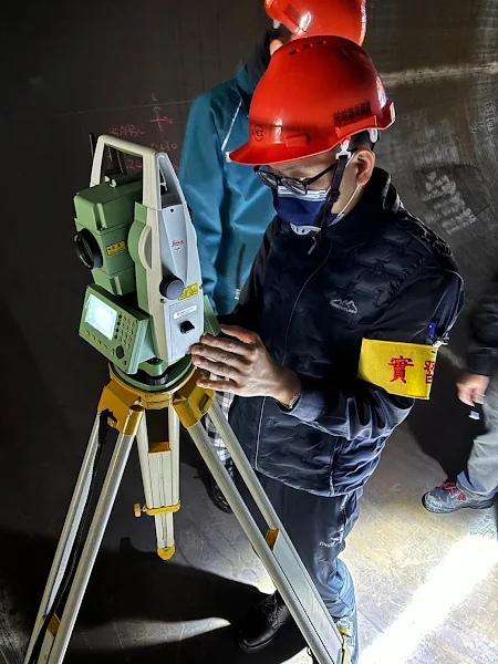 ▲在校青年參加大專青年預聘計畫進入前端離岸風電公司累積職場工作經驗。（中彰投分署提供）