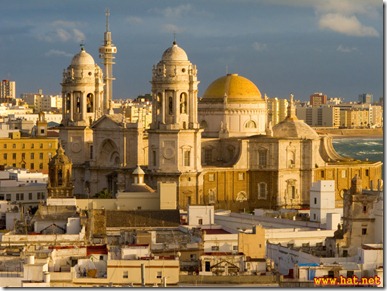 20101108174812_view--cadiz_cathedral_from_torre_tavira