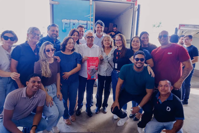 Cícero Lucena e Leo Bezerra iniciam a distribuição de 42 toneladas de peixe para famílias vulneráveis em João Pessoa