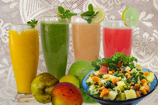A wide spectrum of fruits such as mangoes, white sapote, and guava; vegetables such as kale, carrots, potatoes, celery, and tomatoes; juices such as green spinach and apple will control glucose level and manage weight.