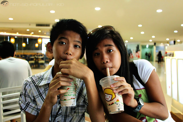 My Cousins with their drinks in Happy Lemon