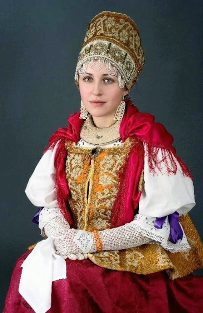  Russian traditional clothes