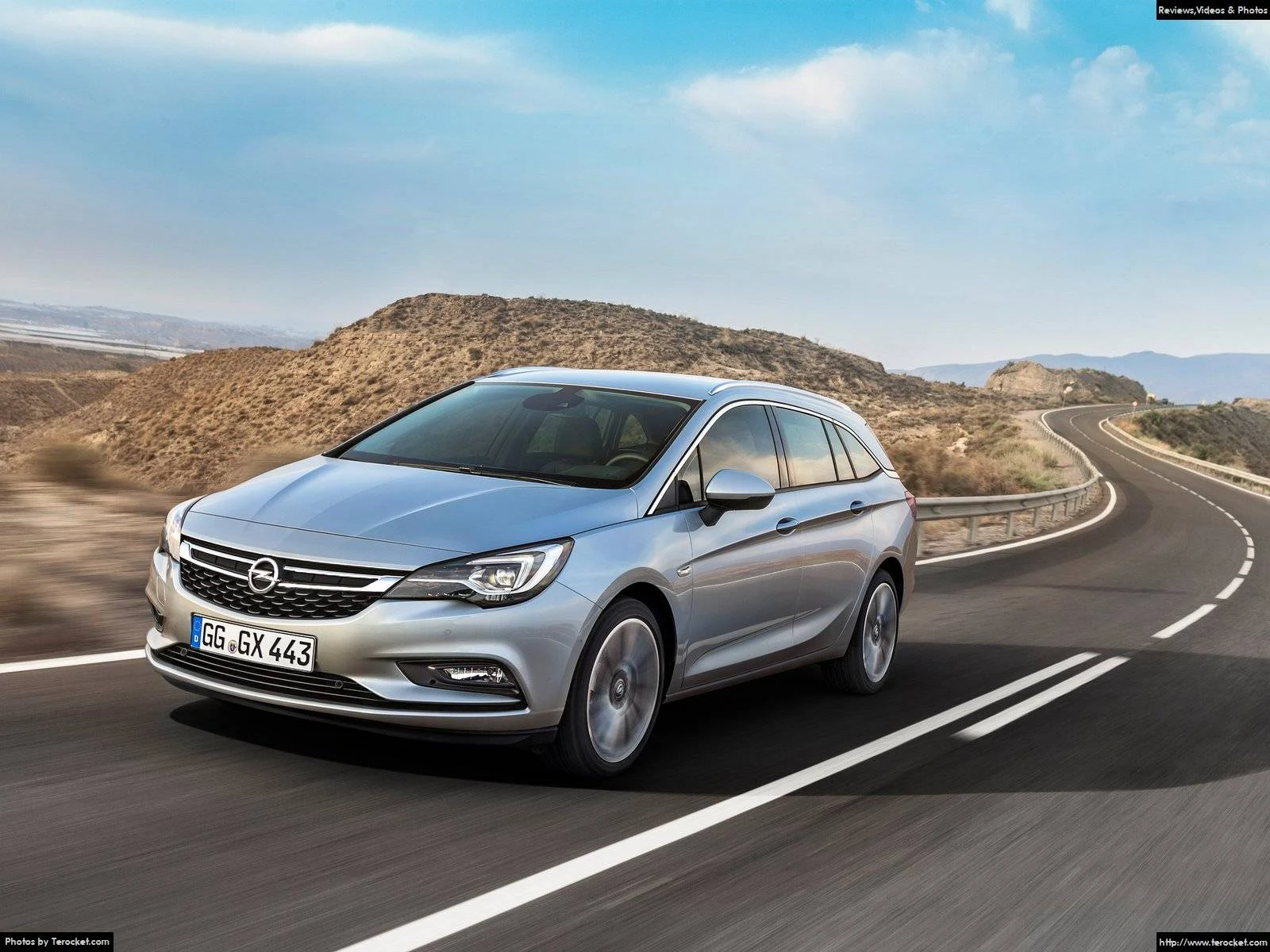 Hình ảnh xe ô tô Opel Astra Sports Tourer 2016 & nội ngoại thất