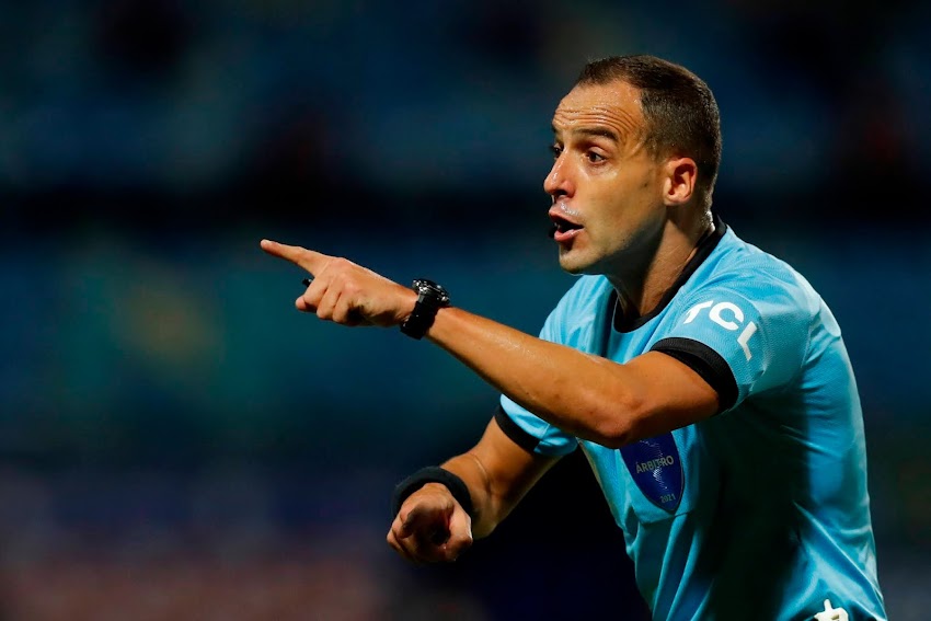 El uruguayo Esteban Ostojich fue elegido para la final entre Brasil - Argentina en el Maracaná