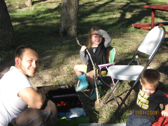 Family Fishing on Medio Creek