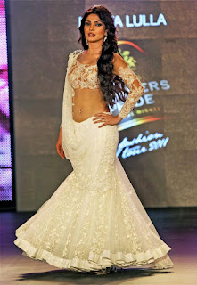 Priyanka-Chopra-White-Ghagra-Choli