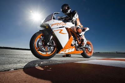 2011 KTM 1190 RC8R First Look