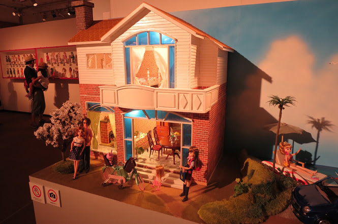 「誕生50周年記念 リカちゃん展」