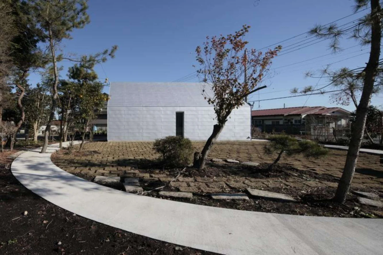 Shirasagi Museum by Ua arhitects