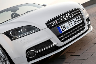 2011 Audi TT Front End