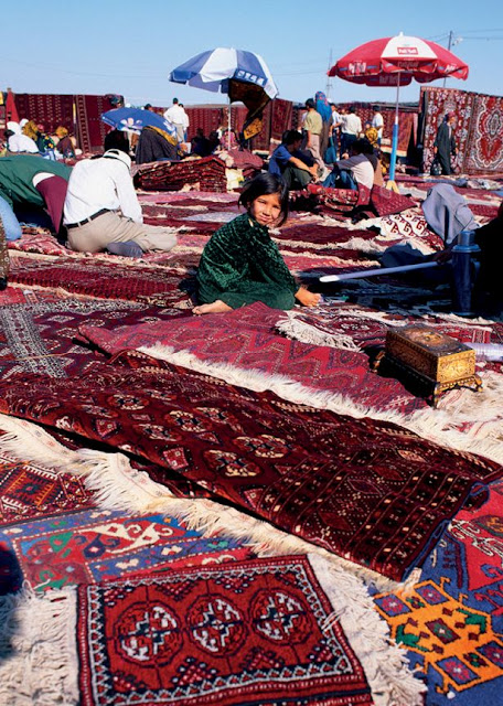 TOLKUCHKA BAZAAR ASHGABAT, TURKMENISTAN