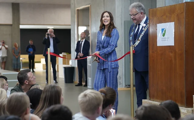 Crown Princess Mary wore a new blue belted stripe linen blend blazer by Ralph Lauren