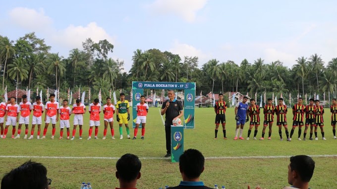 Pj.Wali Kota Pariaman Roberia Resmi Membuka Soeratin U-17 di Lapangan Bola Mini Sikapak Timur