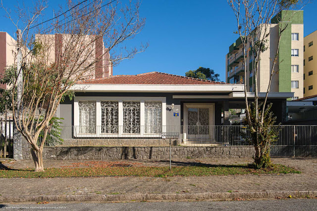 Casa em estilo modern na Rua Gabriela Mistral