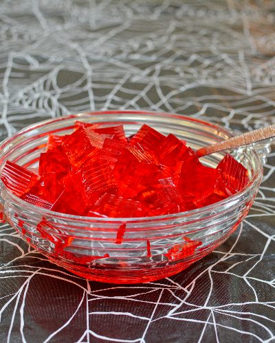 Easy Easy Magical Jello Bites, another fun idea for kids ♥ KitchenParade.com. Guaranteed to light up kids' eyes!