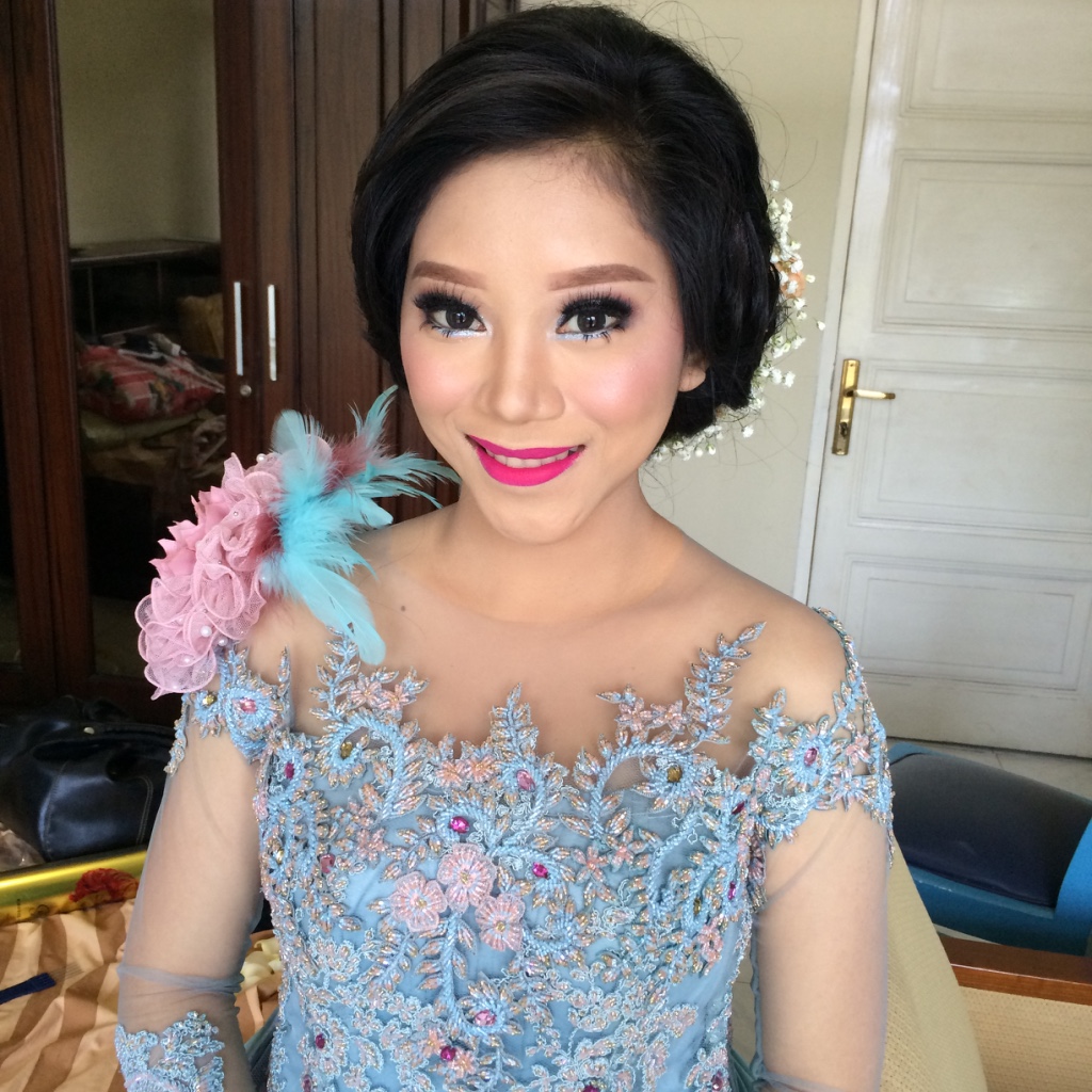 vannesza make up  artist Bandung  Pengantin  Jawa  Paes Solo 