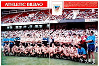 ATHLETIC CLUB DE BILBAO - Bilbao, España - Temporada 1991-92 - Iñaki Sáez (entrenador), Delgado Meco (preparador físico), Iru, Estíbariz, Ayarza, Andrinúa, Alcorta, Lobato, Lerchundi (presidente), Patxi Salinas, Merino, Tabuenca, Ciganda, Lacabeg, Quique e Iríbar (preparador porteros); Ripodas, Valverde, Garitano, Urrutia, Larrazábal, Luque, Mendiguren, Escurza, Loren, Villabona, Urtubi, Luis Fernando y Uriarte (2º entrenador) - Plantilla del Athletic Club, que quedóa 14º en la Liga de 1ª División con Iñaki Sáez y Jesús Aranguren de entrenadores