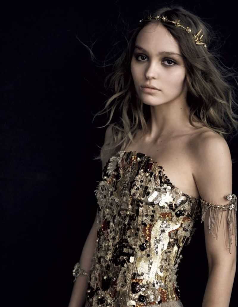 Lily-Rose Depp fashion magazine model photo