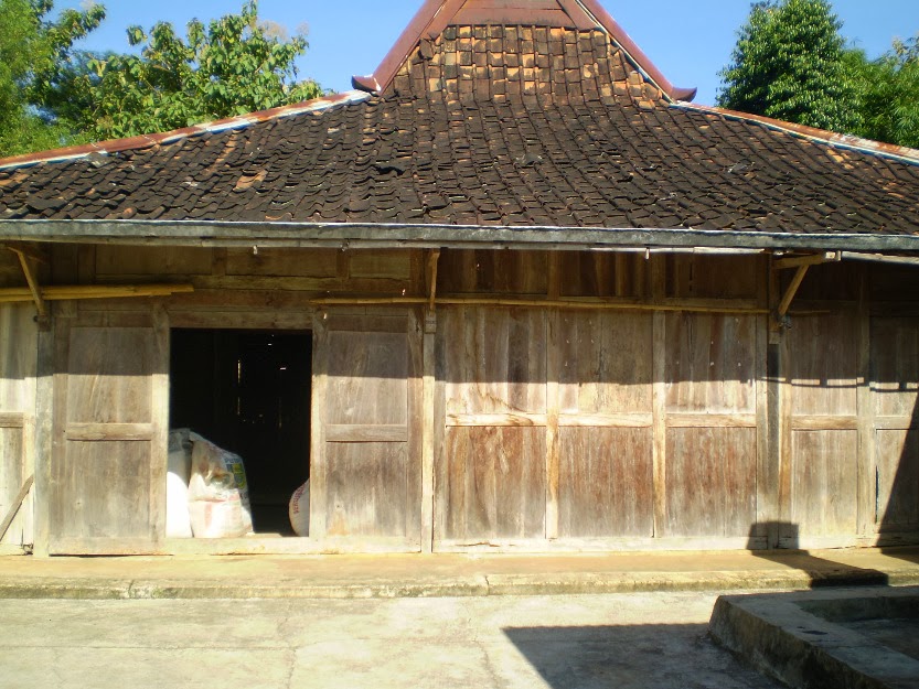 Rumah adat jogjakarta: Gambar Rumah Adat Yogyakarta - Joglo