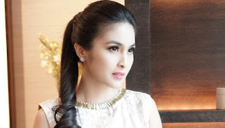 Cerita Sandra Dewi Sang Suami Ungkapkan Cintanya