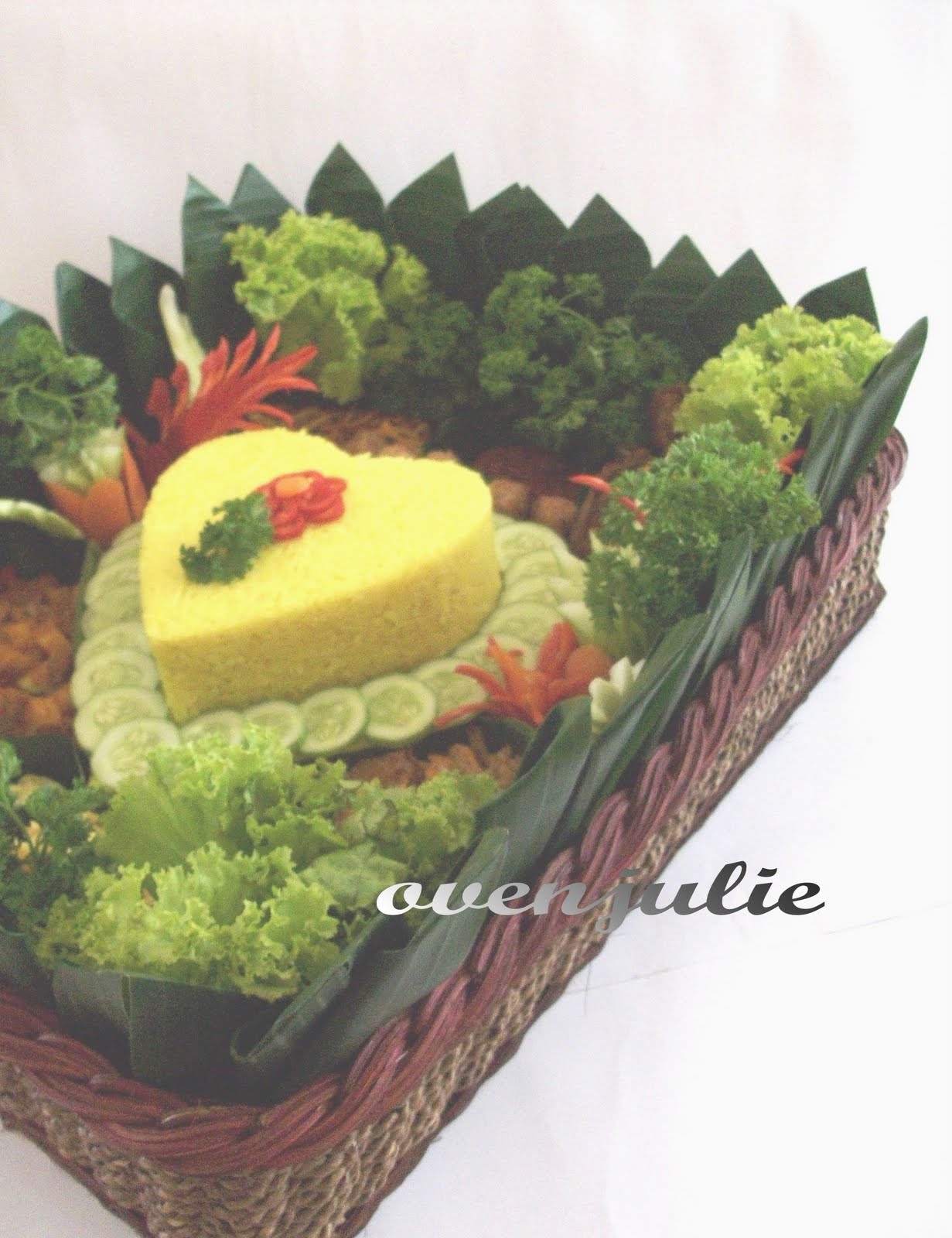 Ovenjulie: Tumpeng : Love for hubby