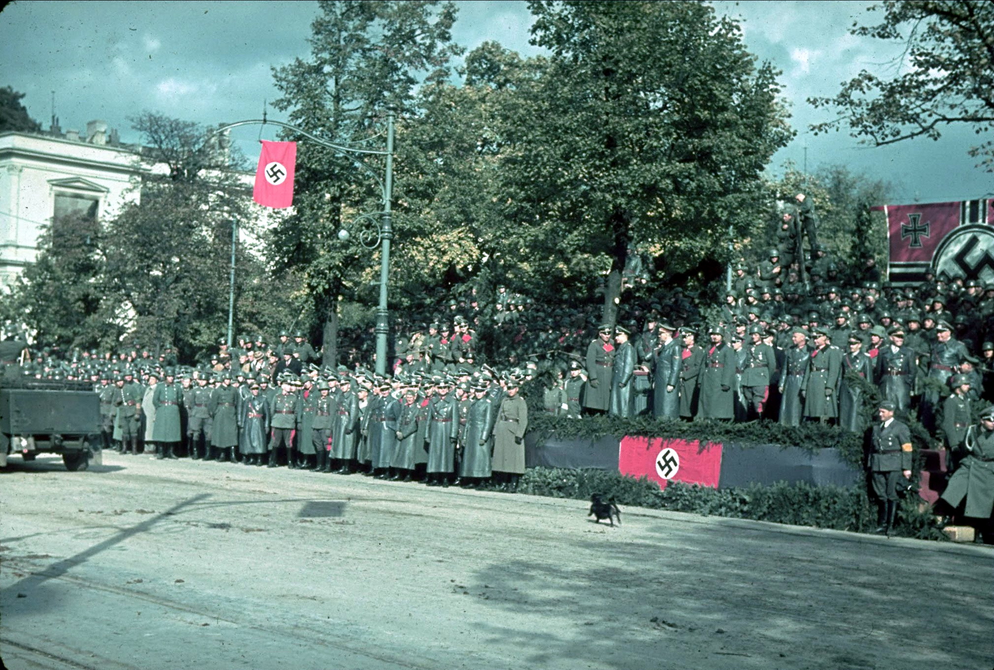 Победа над вермахтом. Парад немецких войск в Варшаве. Парад в Варшаве 1939 вермахта. Парад вермахта в Варшаве 5 октября 1939.