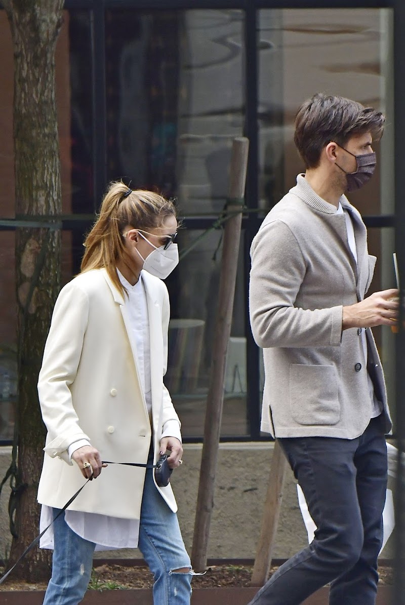 Olivia Palermo Clicked Outside with Her Dog in New York 10 Oct -2020