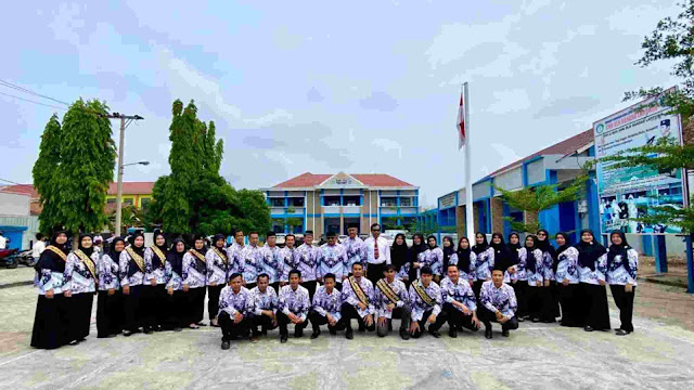 perayaan-hari-guru-nasional-di-smk-blk-bandar-lampung