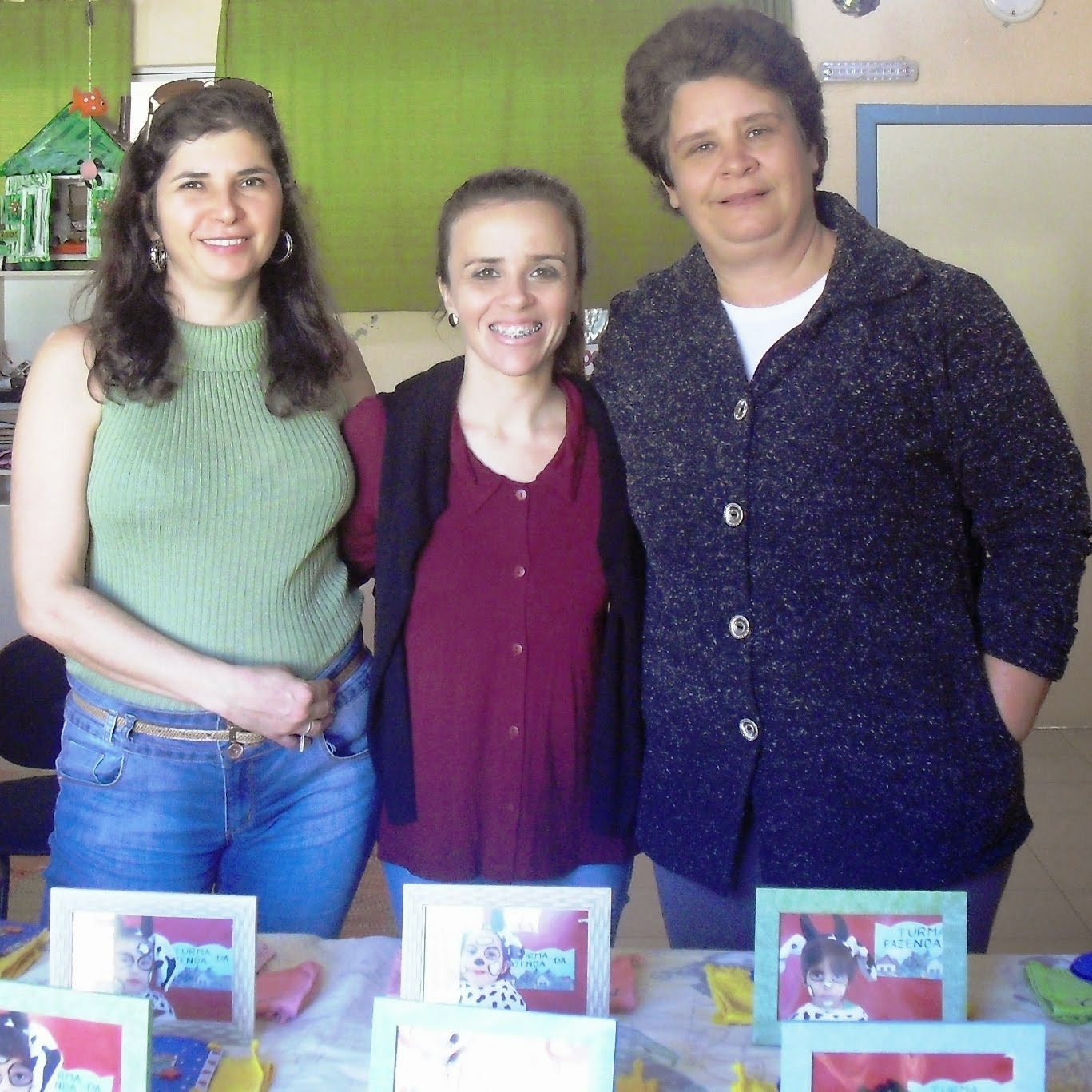 professores organizando o espaço