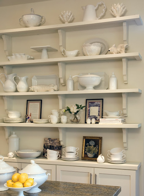 Antes e Depois ideias e dicas na decoração de estante. Blog Achados de Decoração