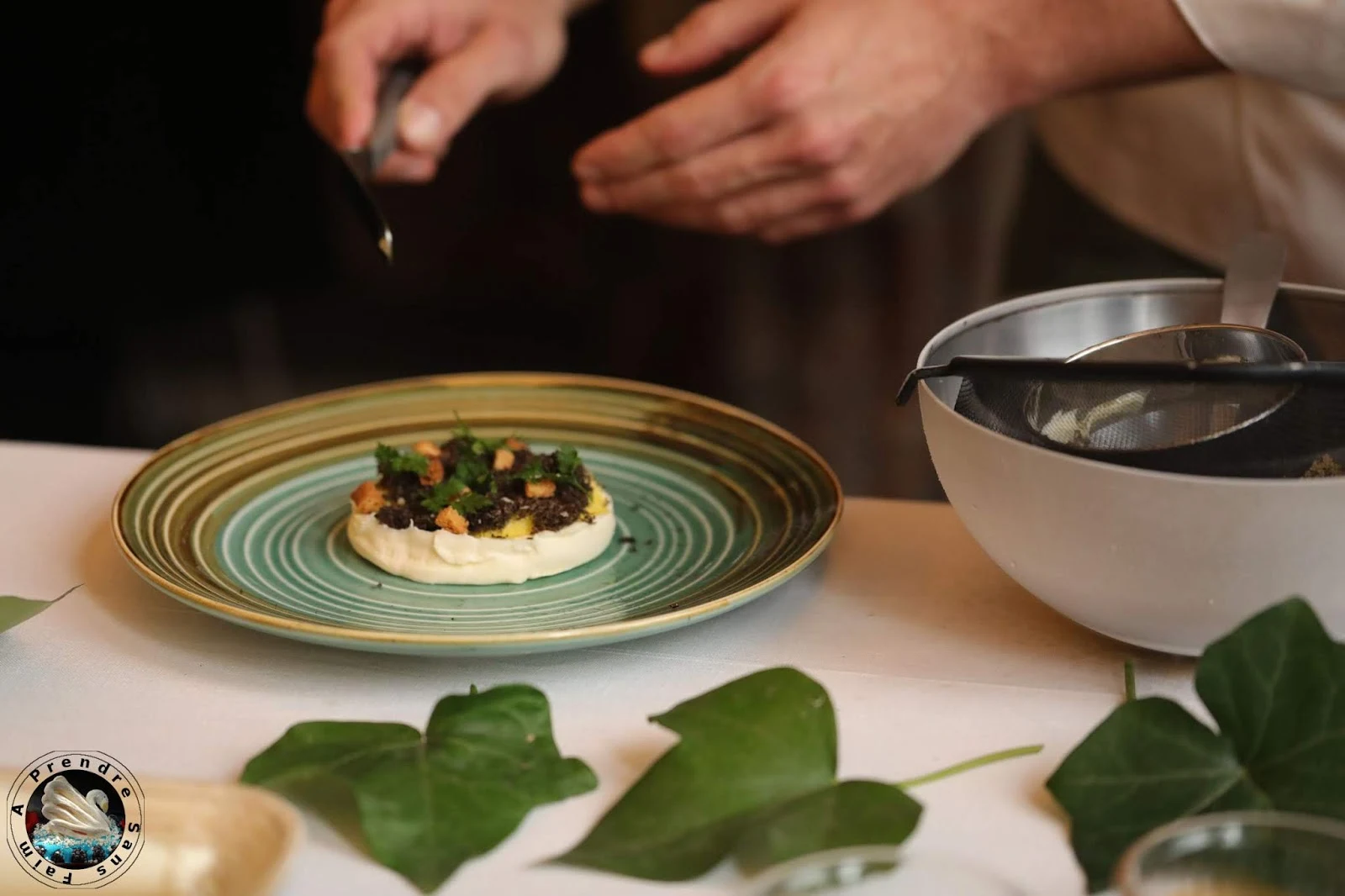 La cuisine moléculaire avec Javi Estévez à l'Ambassade Espagnole