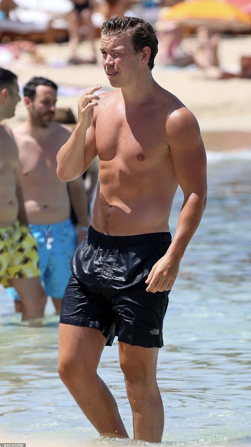 Alexis Superfan S Shirtless Male Celebs Will Poulter Shirtless Beach