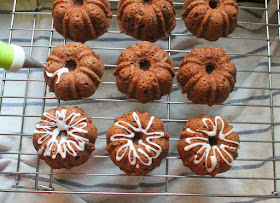 Food Lust People Love: This weicher lebkuchen or soft German gingerbread recipe is a lovely spice cake made without molasses so it will really appeal to those who aren’t fans of the darker, molasses-y gingerbread. It uses a bit of honey, grated chocolate and lots of spices for delicious Christmasy flavor.