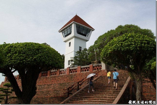 安平老街的旁邊就是「安平古堡」，有機會可別錯過了。