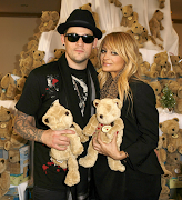 According to sources from E! Online, Nicole and Joel Madden has been . (nicole richie and joel madden)