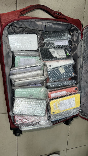 Bawa 455 Handphone Bekas,  Bea Cukai Batam Amankan Dua Orang Calon Penumpang Pesawat Lion Air