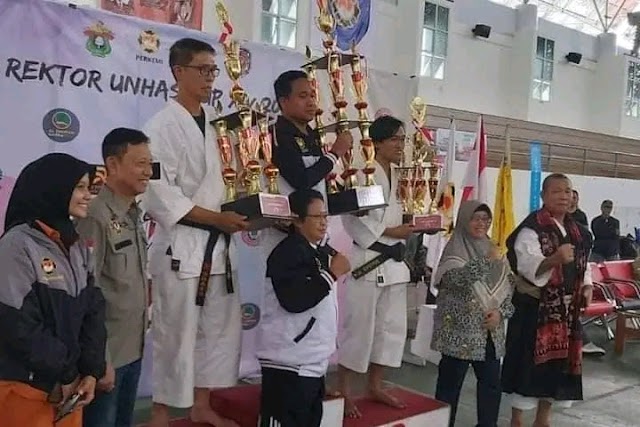 Atlet Kempo Kabupaten Sorong Raih Juara Umum Kejuaraan Shorinji, Rektor UNHAS Cup Se-Indonesia