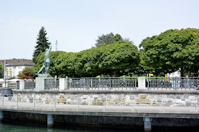 Estatua de Ganímedes en Bürkliplatz - Zurich - Suiza