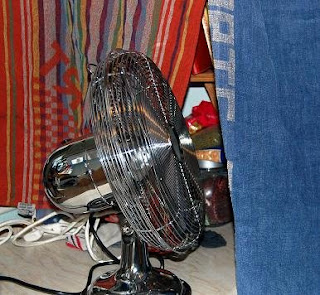 drying laundry with a fan