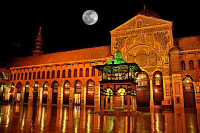 Most beautiful and tall Masjids and Islamic places from all around the world