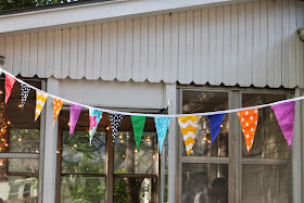 summertime party decor, DIY bunting, backyard party decor, fabric bunting