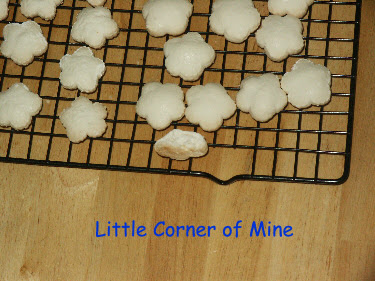 Little Corner of Mine: Step-by-Step Kuih Bangkit Guide